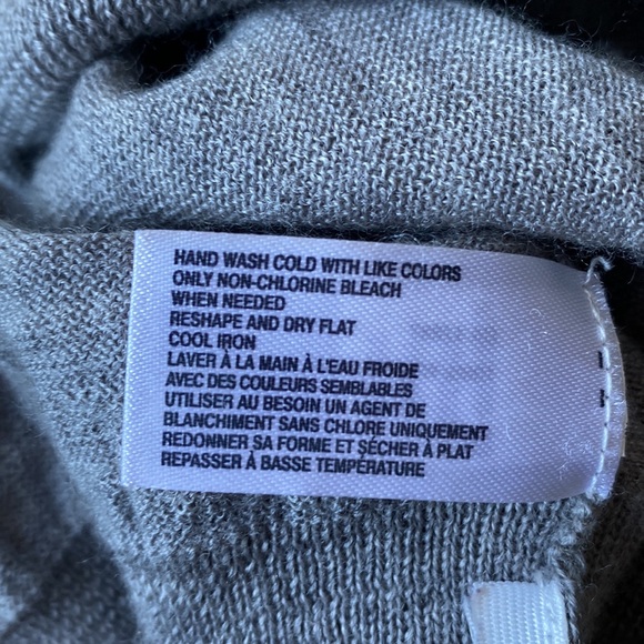 Gap 100% merino wool sweater size small - Picture 10 of 11